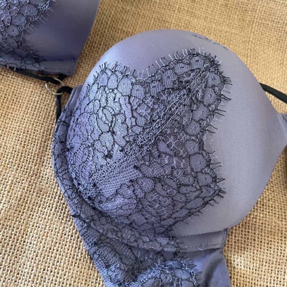 Victoria Secret Bombshell Bra - Picture 4 of 5